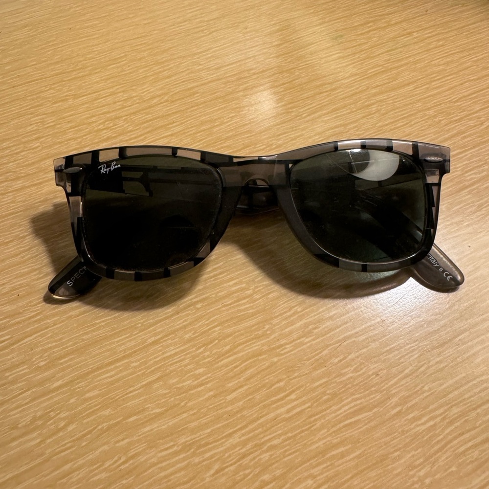 Ray-Ban Black and Gray Striped Sunglasses